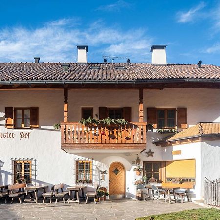 Figisterhof Apartment Chiusa Luaran gambar